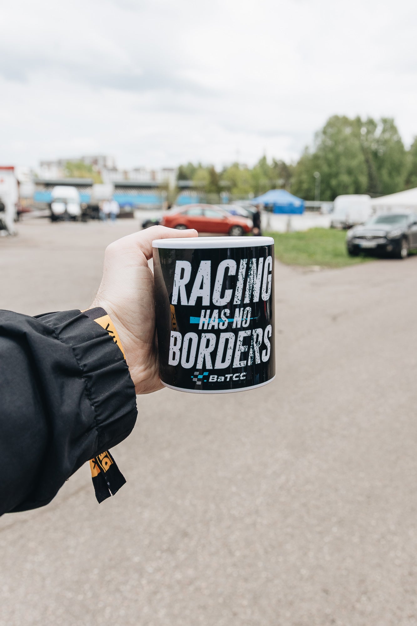 Racing has no borders Mug